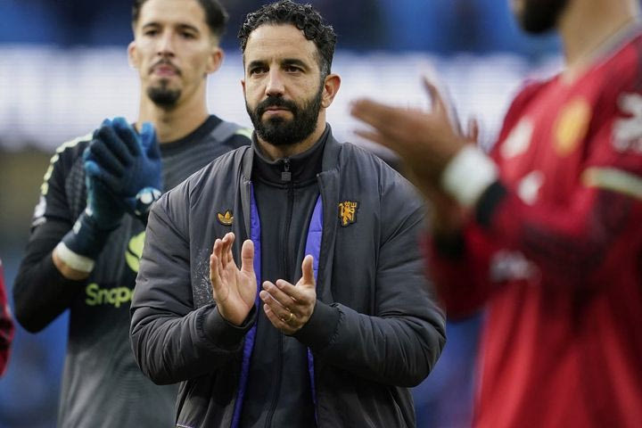 Ράτκλιφ: “Ο Αμορίμ χρειάζεται τρία χρόνια στον πάγκο της Μάντσεστερ Γιουνάιτεντ”