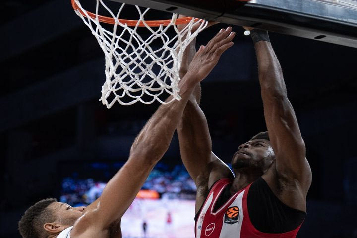 O Κώστας Αντετοκούνμπο στο Top 10 της EuroLeague μαζί με τον Φουρνιέ