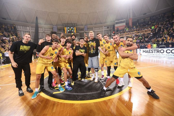 Ο Άρης Betsson πανηγύρισε τον θρίαμβο επί του Αμβούργου με Σιάο και τους τραυματίες Τανούλη – Κουλμπόκα