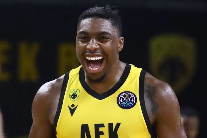 Αθλητικές μεταδόσεις: Πού θα δείτε Ηρακλής – ΑΕΚ, ΠΑΟΚ – Περιστέρι και Πανιώνιος – Άρης Betsson