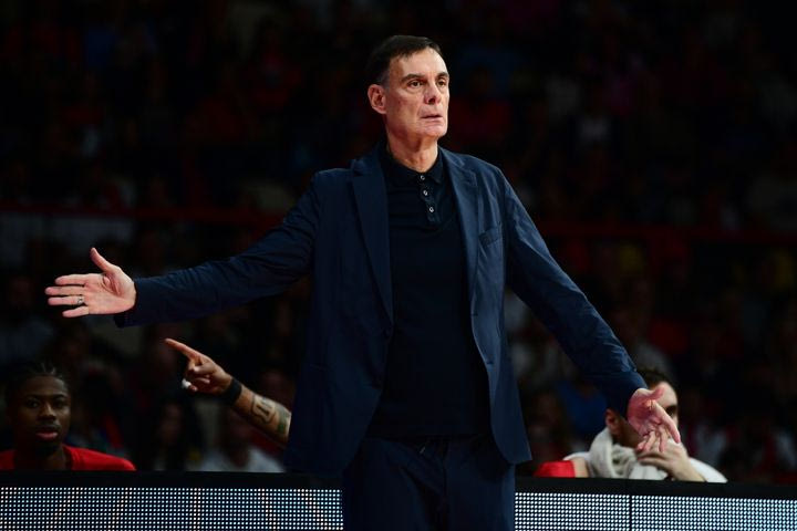 Μπαρτζώκας: “Εχουμε αμυντικά θέματα, ακόμη οι παίκτες στα “βρώμικα” σημεία του παιχνιδιού δεν θέλουν να πιεστούν”