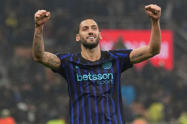 Ίντερ – Φιορεντίνα 3-0: Ξέσπασε στους βιόλα και έπιασε τη συμπολίτισσα Μίλαν στην τρίτη θέση