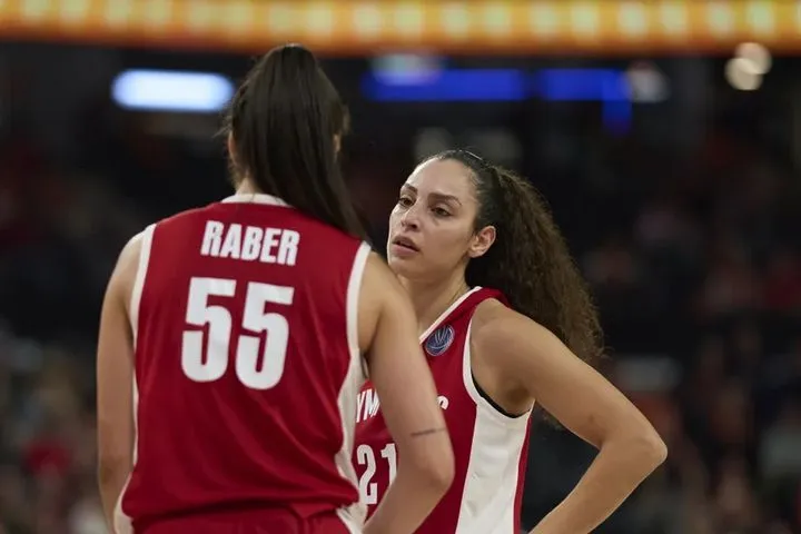 Βαλένθια – Ολυμπιακός 99-57: Οι ερυθρόλευκες υποκλίθηκαν σε έναν ανώτερο αντίπαλο