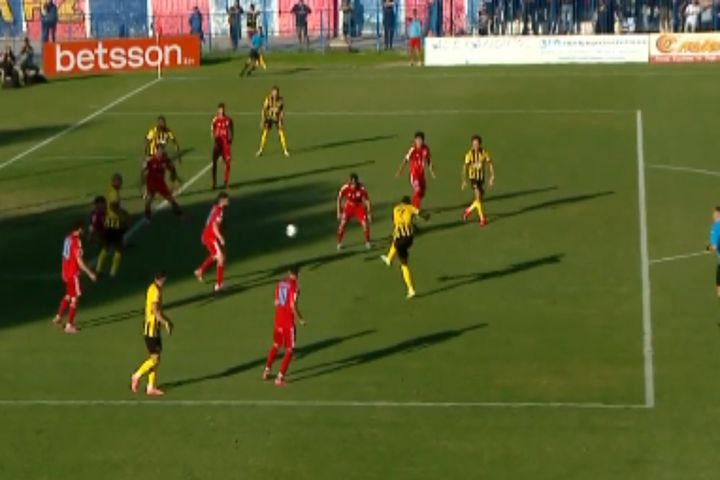 Το δυνατό σουτ του Κουτέσα κατέληξε στο δοκάρι της Ηλιούπολης