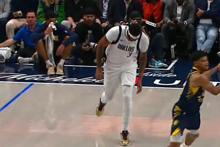 NBA: Ο Άντονι Ντέιβις αποχώρησε με πρόβλημα τραυματισμού από το Μάβερικς – Πέισερς