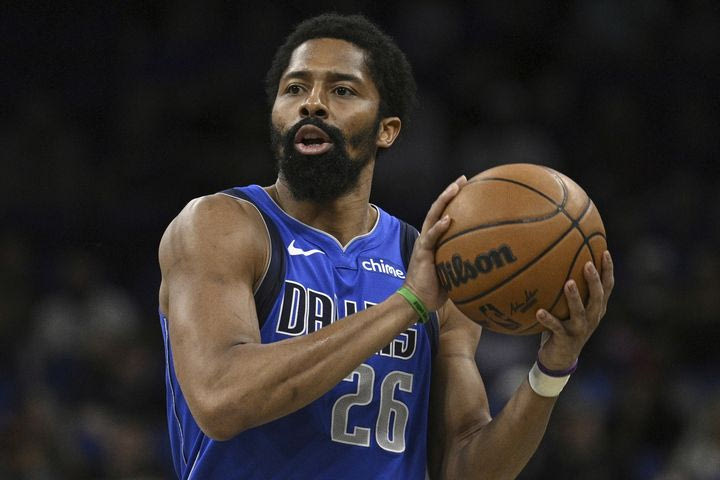 Ο Σπένσερ Ντίνγουιντι στην Μπάγερν Μονάχου