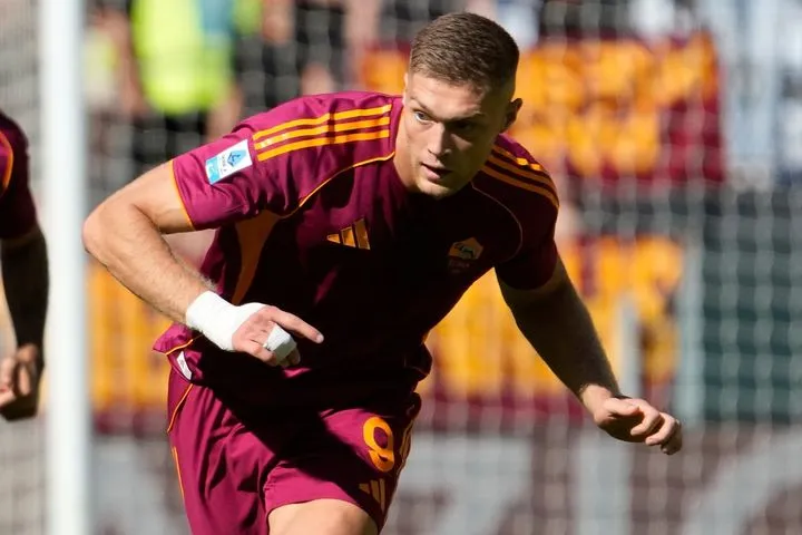 Ρόμα: Σκέφτεται να πάρει διαζύγιο και με τους δύο επιθετικούς της τον Ιανουάριο