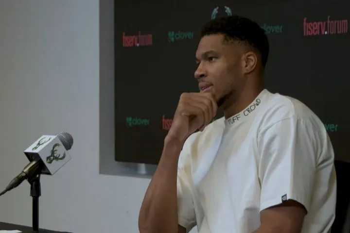 Γιάννης Αντετοκούνμπο: “Είναι περίεργο να παίζω εναντίον του Μίντλετον, πριν από έξι μήνες ο Τέρνερ με μισούσε”