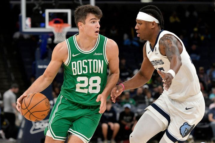 Ο Oύγκο Γκονθάλεθ έκλεψε τις εντυπώσεις στο πρώτο φιλικό των Σέλτικς