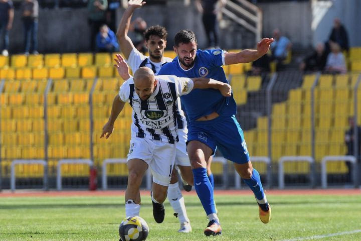 Ηρακλής – Νίκη Βόλου 0-0: Ο Γηραιός δεν εκμεταλλεύτηκε το αριθμητικό πλεονέκτημα και το ντέρμπι του Β’ Ομίλου έληξε χωρίς νικητή