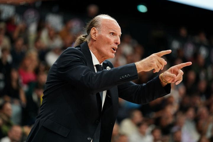 Ιβάνοβιτς για Παναθηναϊκό: “Παίζουμε κόντρα στην ίσως καλύτερη ομάδα της EuroLeague”