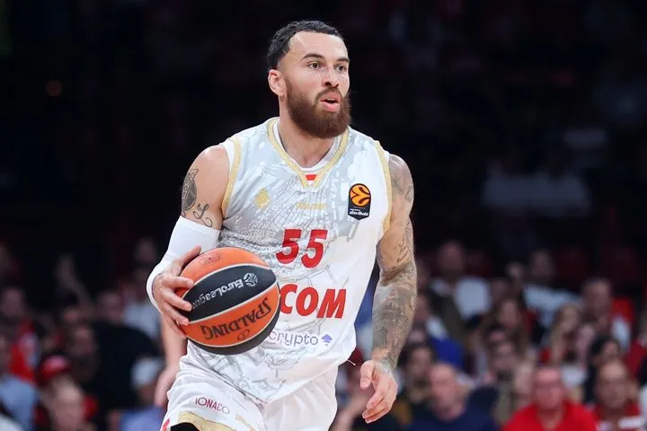 Η τρομερή εμφάνιση του Τζέιμς στο Σεφ