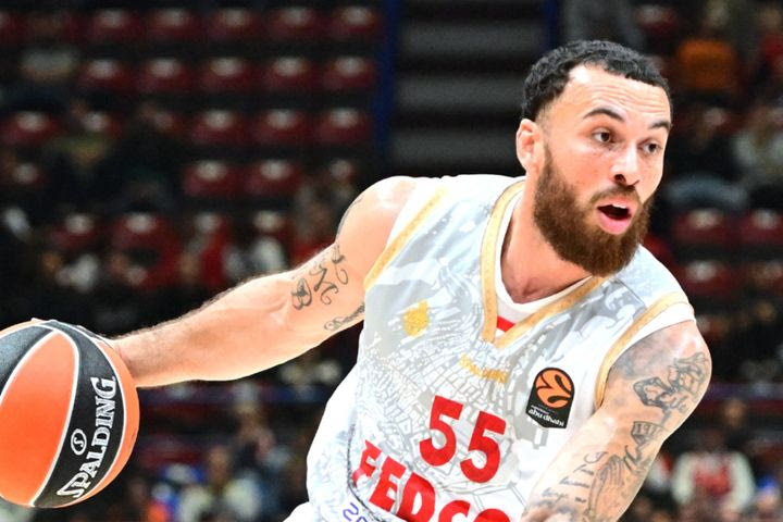 Παρί – Μονακό: Η ομάδα του Σπανούλη πήρε το διπλό στο Παρίσι με ηγέτη τον Οκόμπο