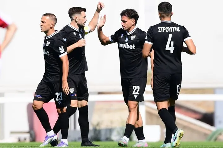 Super League 2: H ασταμάτητη Καλαμάτα σάρωσε και τον Ολυμπιακό Β’, δεύτερη η Athens Kallithea μετά την απώλεια βαθμών του Πανιωνίου