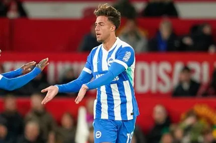 Ούτε στα πιο τρελά του όνειρα: Ο Κωστούλας σκόραρε για πρώτη φορά στην Premier με κεφαλιά-δυναμίτη μέσα στο “Θέατρο Ονείρων”