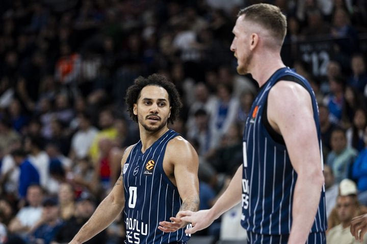 Euroleague: Πού θα δείτε τις αναμετρήσεις της Μπασκόνια με την Εφές και της Παρτιζάν με την Μπαρτσελόνα