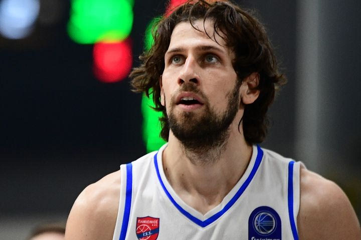 Φόβοι για σοβαρό τραυματισμό του Μιχάλη Λούντζη, σκέψεις για ριζικές αλλαγές στον Πανιώνιο