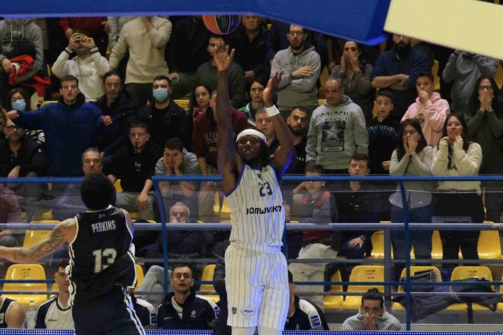 Τζέφερσον, όπως Μακ για την Καρδίτσα: Τρία νικητηρια τρίποντα από το ίδιο σημείο για τους Θεσσαλούς την τελευταία διετία