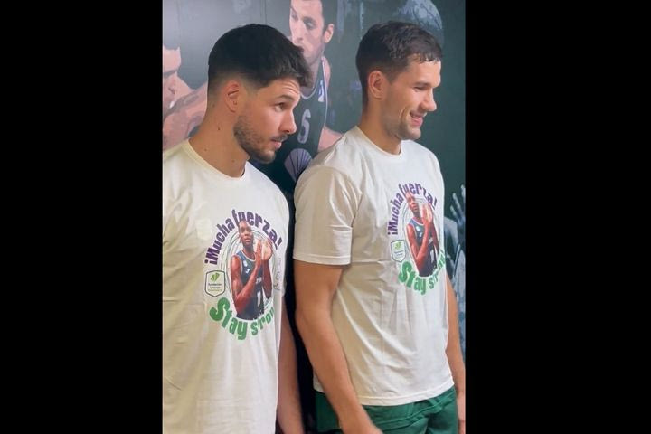 Η υπέροχη κίνηση της Μάλαγα: Μπλουζάκια αφιερωμένα στον Τάισον Κάρτερ φόρεσαν οι παίκτες του Ιμπόν Ναβάρο