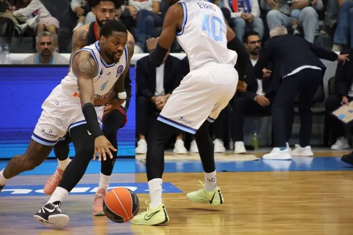 Η απίστευτη πάσα ολόκληρου γηπέδου του Άπλμπι στο Mύκονος Betsson – Ολυμπιακός