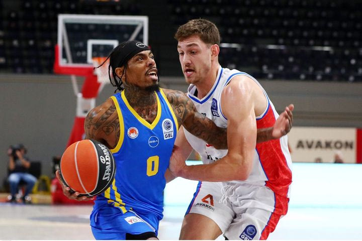 Πανιώνιος – Περιστέρι 61-87: Έκπληξη με το καλημέρα στην Stoiximan GBL και θρίαμβος για τον Ξανθόπουλο στο προπονητικό του ντεμπούτο