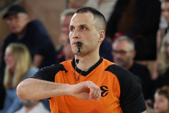 Η EuroLeague απέκλεισε τον διαιτητή Ούρος Νίκολιτς από όλες τις διοργανώσεις της