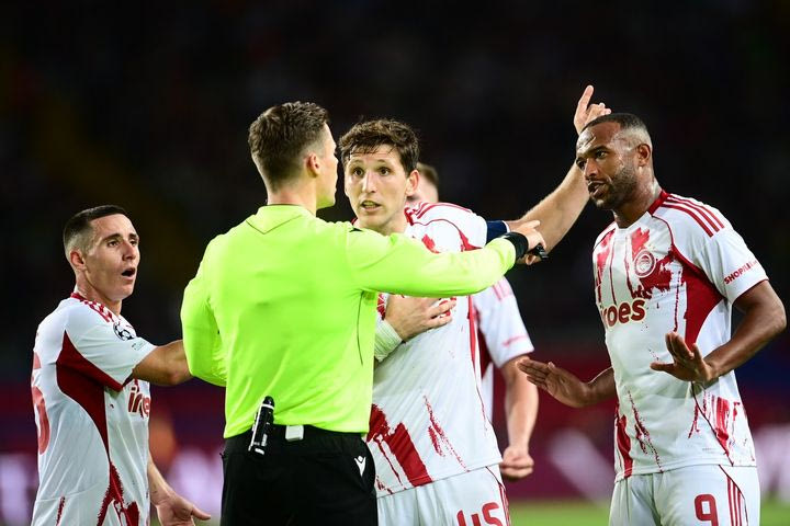 Ολυμπιακός: Η εξήγηση της UEFA για το ακυρωθέν γκολ του Ελ Κααμπί και το πέναλτι του Τζολάκη στο ματς με την Μπαρτσελόνα