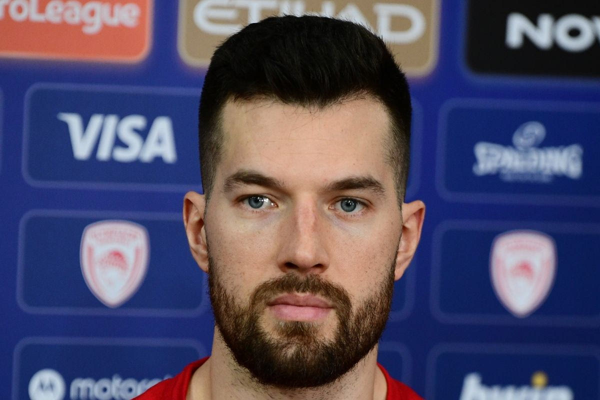 Άλεκ Πίτερς