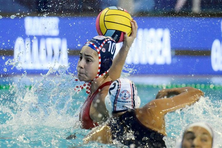 Τα highlights από τη νίκη του Ολυμπιακού απέναντι στη Βουλιαγμένη για το Super Cup Πόλο Γυναικών