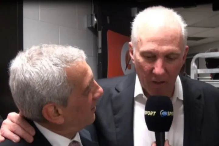 Ένα ποτήρι κρασί στην υγεία του Πόποβιτς