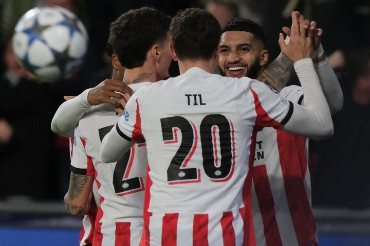 Champions League: Η επόμενη αντίπαλος του Ολυμπιακού, Αϊντχόφεν, σάρωσε με εξάρα την Νάπολι, τεσσάρες για Ίντερ και Ντόρτμουντ