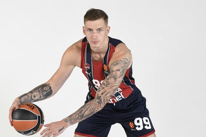 Μπασκόνια: Τέλος ο Σάμανιτς