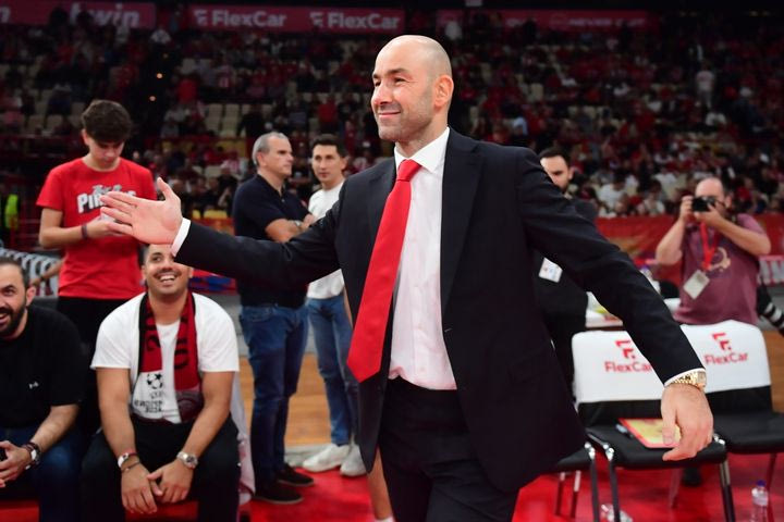 Ολυμπιακός – Μονακό: Η αποθέωση του Βασίλη Σπανούλη στο ΣΕΦ