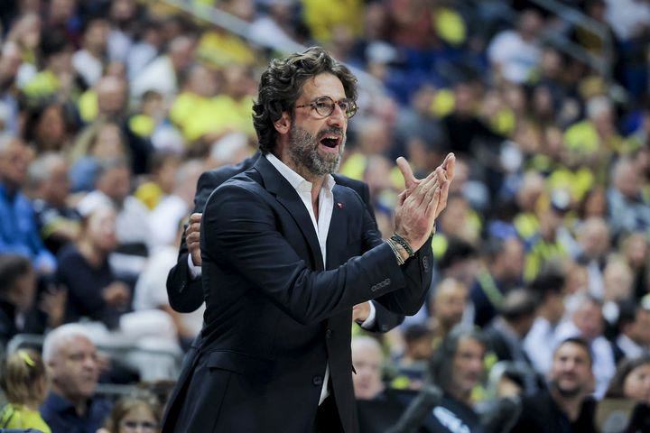 Τόμοβιτς: “Ο Σφαιρόπουλος μας συνεχάρη τηλεφωνικά μετά τη νίκη επί της Φενέρμπαχτσε”