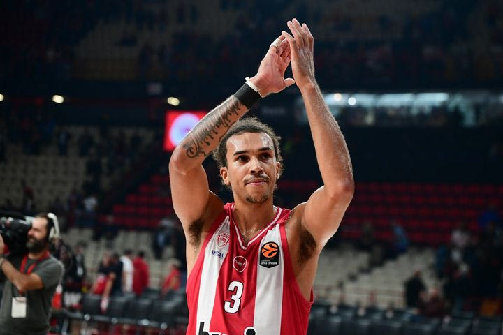 Τα highlights της άνετης νίκης του Ολυμπιακού επί της Dubai BC από το SPORT24