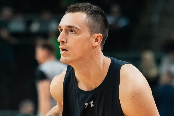 Άντζουσιτς για τη μεταγραφή του στον Άρη Betsson: “Άκουσα για τον Γκάλη από τον πατέρα μου, μιλούσε συχνά για εκείνον”