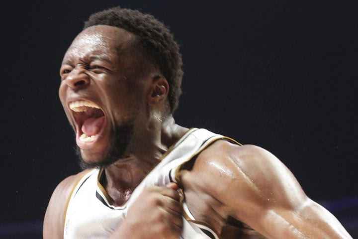 Dubai BC – Ζάλγκιρις 95-89: Αβράμοβιτς – Καμπενγκέλε διέλυσαν τους Λιθουανούς