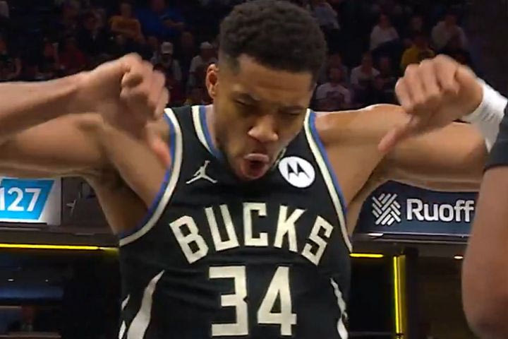 Ο Γιάννης Αντετοκούνμπο τα έβαλε με το κοινό της Ιντιανάπολις για να υπερασπιστεί συμπαίκτη του