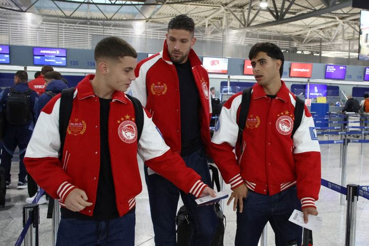 Ολυμπιακός: Το επετειακό τζάκετ βγήκε σε κυκλοφορία και… έχει ήδη σχεδόν εξαντληθεί