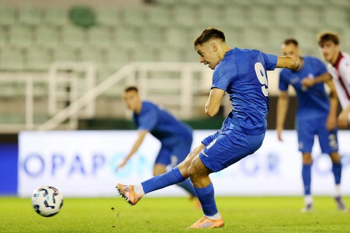 Ο Τζίμας άνοιξε το σκορ με εκτέλεση πέναλτι που κέρδισε ο Σμυρλής