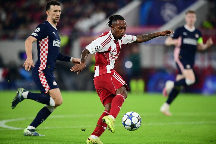 Φωτιά στο “Καραϊσκάκης”: 1-0 ο Ολυμπιακός με κεραυνό του Ζέλσον Μαρτίνς