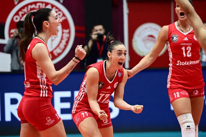 Ολυμπιακός – Βάσας 3-0: Αυτοκρατορικές ερυθρόλευκες διέλυσαν την ουγγρική ομάδα και βρίσκονται μία ανάσα από τους ομίλους του CEV Champions League