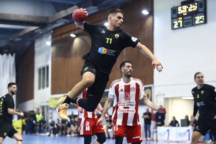 Τα highlights της μεγάλης νίκης της ΑΕΚ κόντρα στον Ολυμπιακό στο ντέρμπι κορυφής της Handball Premier