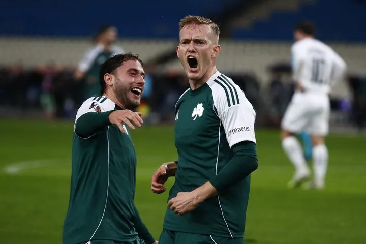 Η κεφαλιά-δυναμίτης του Σβιντέρσκι έδωσε το προβάδισμα στον Παναθηναϊκό