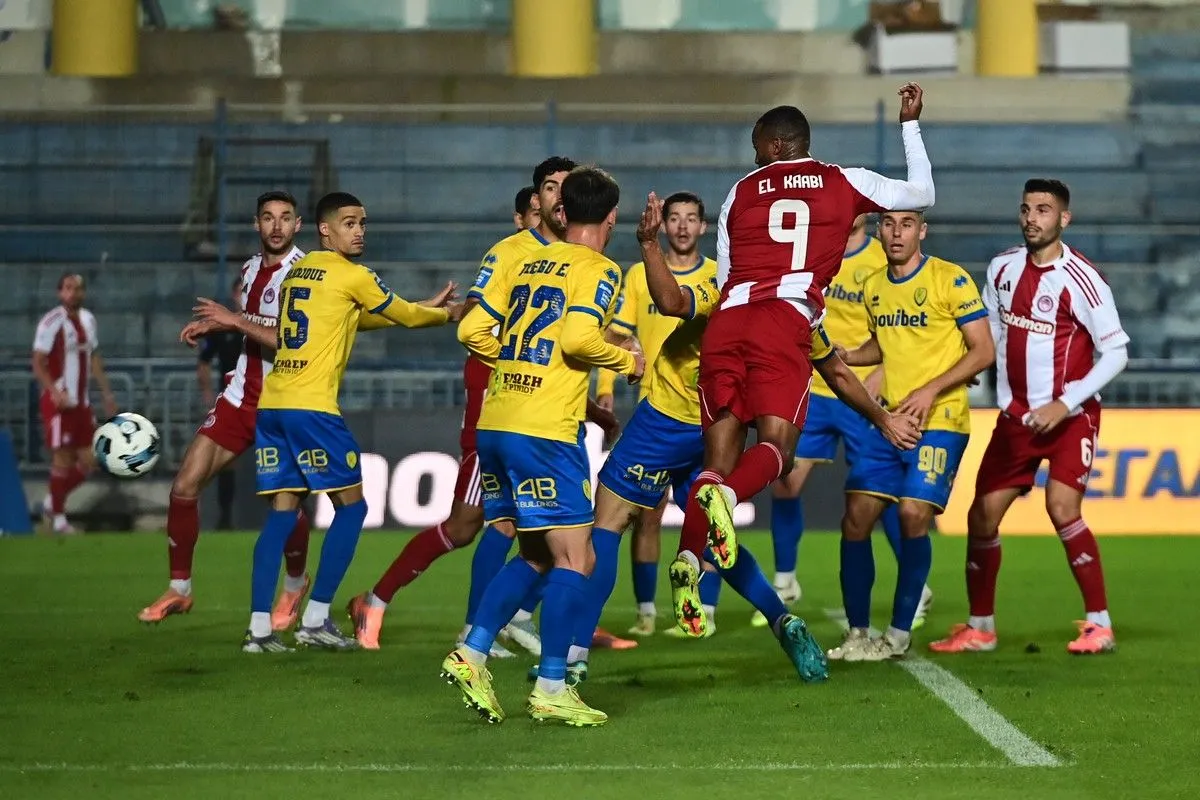 Το νικητήριο γκολ του Ολυμπιακού στο Αγρίνιο με την κεφαλιά του Ελ Κααμπί