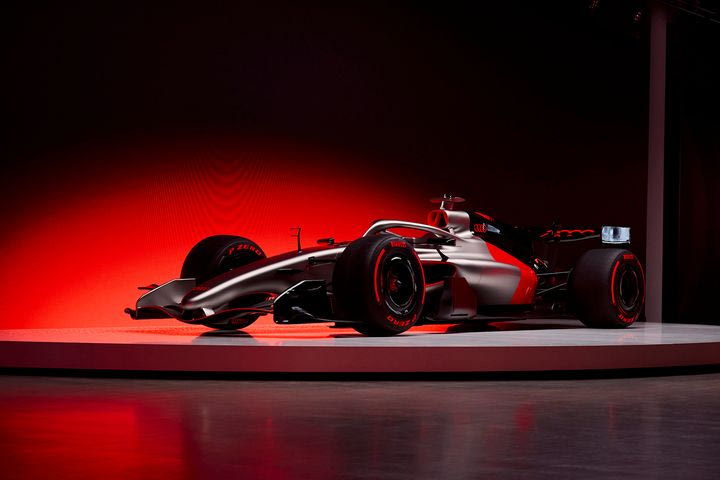 H Audi παρουσίασε το αρχικό της πρωτότυπο του 2026, βάζει στόχο τους τίτλους της F1 το 2030