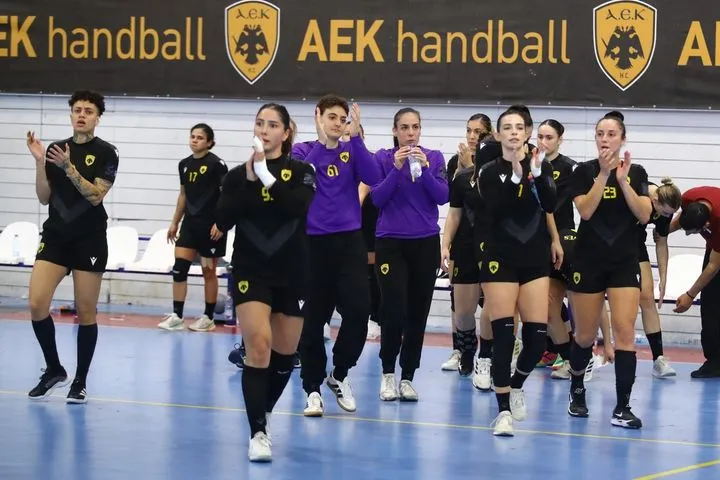 ΑΕΚ – Μπούρσα 29-30: Αντίο με ήττα για την Ένωση στο πρώτο ευρωπαϊκό ταξίδι