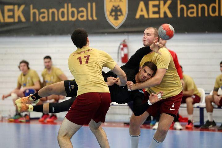 ΑΕΚ και Βριλήσσια εξέδωσαν κοινή ανακοίνωση για τη διαιτησία του αγώνα τους: “Δεν περιποιεί τιμή για το άθλημα του χάντμπολ”