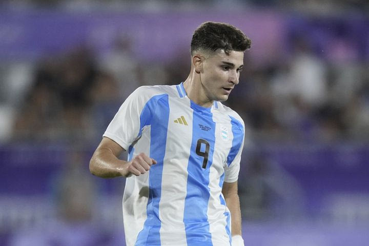 Εκτός απ’ το φιλικό με την Ανγκόλα τρεις παίκτες της εθνικής Αργεντινής, επειδή δεν ολοκλήρωσαν τον απαραίτητο εμβολιασμό