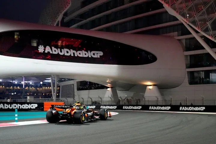 Formula 1: Η μέρα και η ώρα του “τελικού” στο Άμπου Ντάμπι